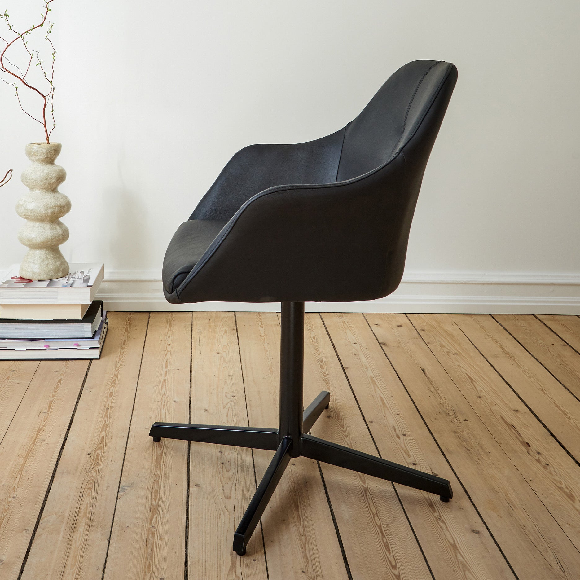 New Age læder m. drejefod